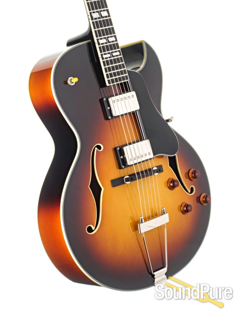 Eastman AR372CE-SB Archtop Electric Guitar #L2100012 - Used — image 2