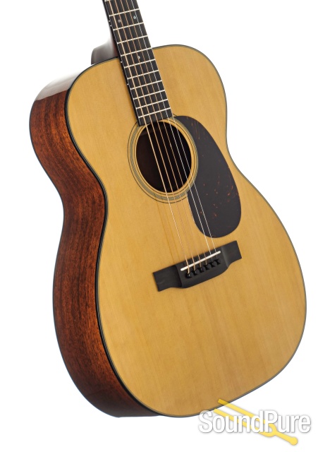 Martin 00-18 Acoustic Guitar #2666609 - Used — image 2