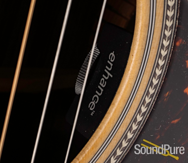 Martin OM-28 Cutaway Custom Acoustic Guitar #2117901 - Used — image 2