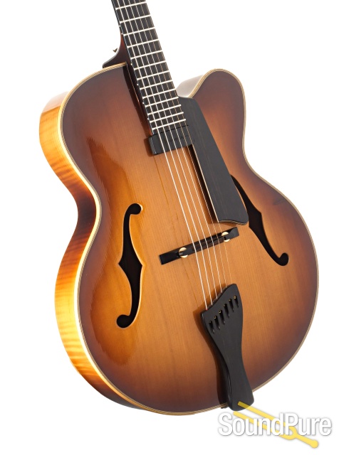 Buscarino Artisan 17" Archtop Guitar #B0641397 - Used — image 2