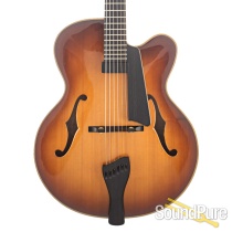 Buscarino Artisan 17" Archtop Guitar #B0641397 - Used Buscarino Artisan 17" Archtop Guitar #B0641397 - Used