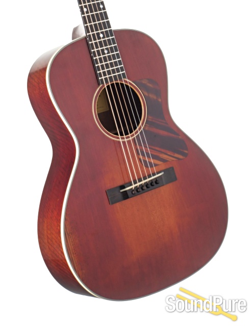 Eastman E10OOSS/V Adirondack/Mahogany Acoustic #M2350464 — image 2
