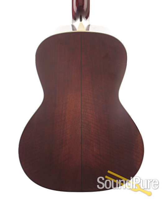 Eastman E10OOSS/V Adirondack/Mahogany Acoustic #M2350464 — image 4