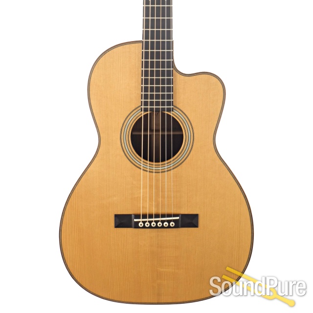Martin 00-12 Custom Addy/Honduran Guitar #1832831 - Used — image 1