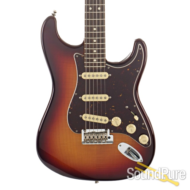 Fender 70th Ann. Strat Comet Burst Guitar #US23078353 - Used — image 1