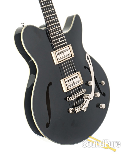 Eastman Romeo NYC Semi-Hollow Guitar #P2302022 - Used — image 2
