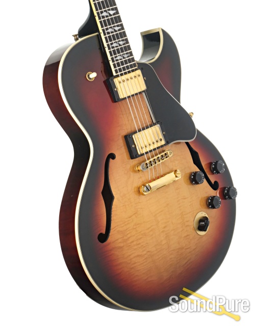 Gibson Custom Shop ES-137 Electric Guitar #00327727 - Used — image 2