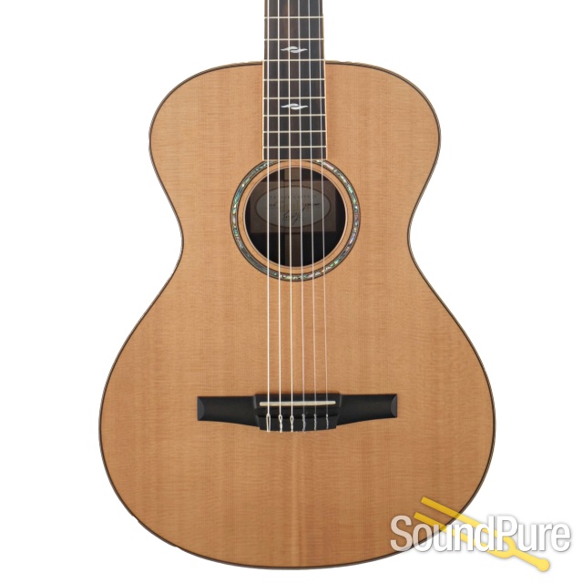 Taylor 812-N Classical Guitar #1103314097 - Used — image 1