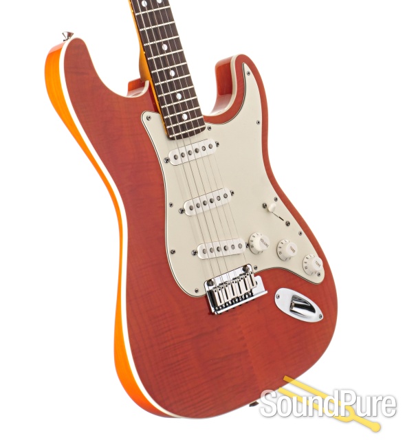 Fender CS Custom Deluxe Stratocaster Guitar #9835 - Used — image 2