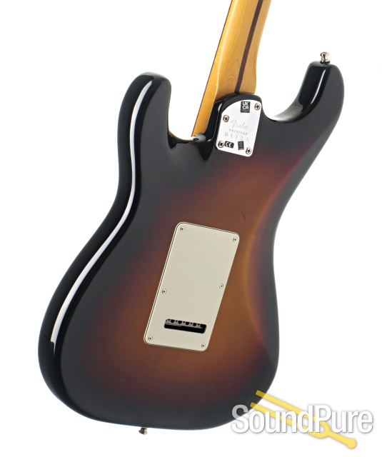 Fender American Ultra Stratocaster #US21018985 - Used — image 3