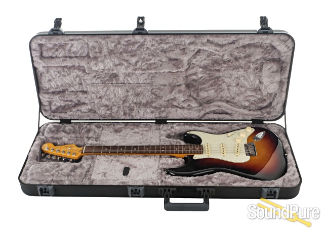 Fender American Ultra Stratocaster #US21018985 - Used — image 4