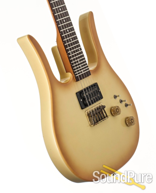 Hondo Longhorn Electric Guitar #1070211 - Used — image 2
