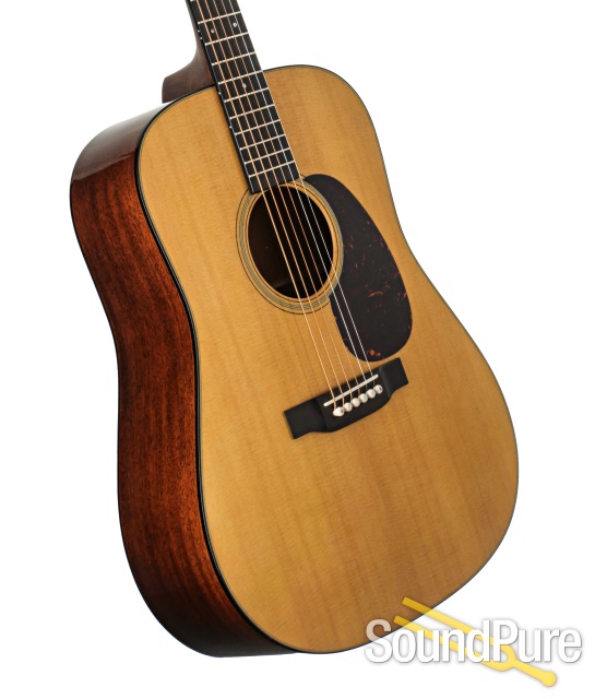 Martin D-18 Acoustic Guitar #2663702 - Used — image 2
