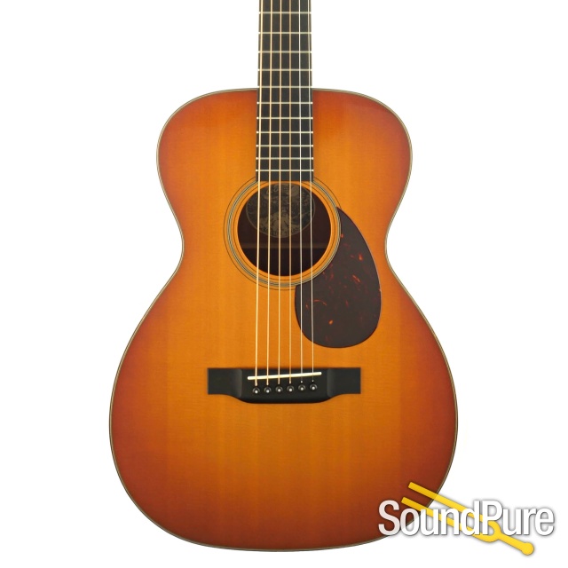 Collings 01 Sunburst Acoustic Guitar #23441 - Used — image 1
