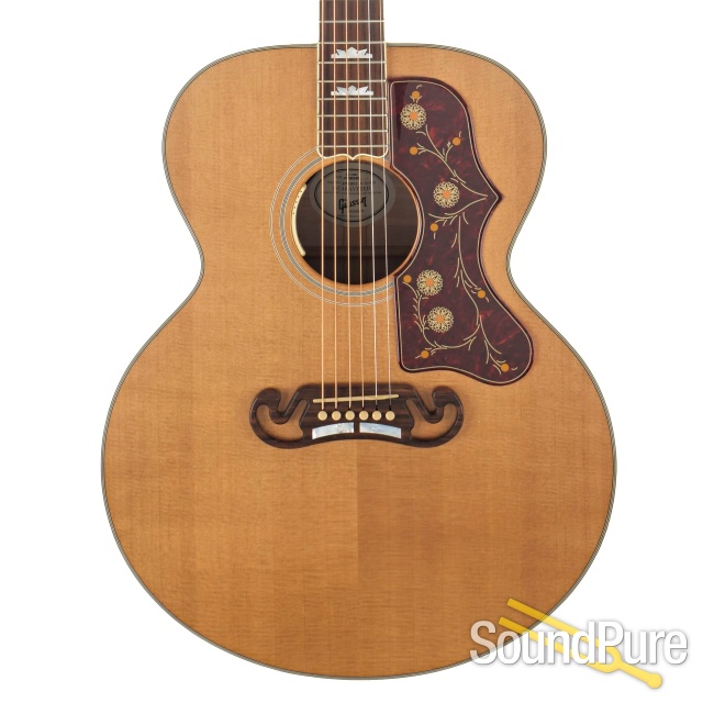 Gibson SJ-200 Standard Acoustic Guitar #13515017 - Used — image 1