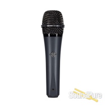 TELEFUNKEN Elektroakustik M81 Dynamic Microphone - Demo TELEFUNKEN Elektroakustik M81 Dynamic Microphone - Demo