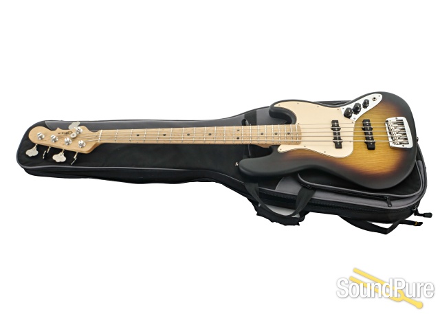 G&L JB5 Fullerton 5 String Bass #CLF2403012 — image 5