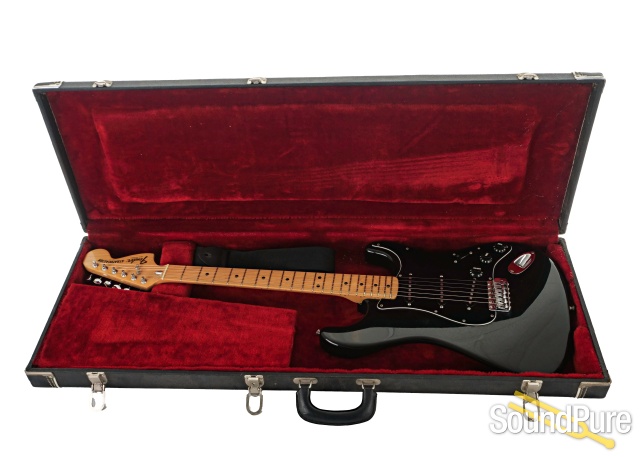 1982 Fender Stratocaster Guitar #E200287 - Used — image 5