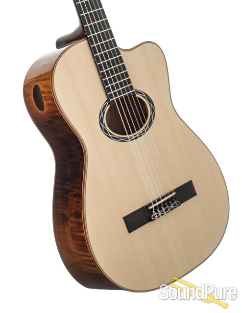 Eastman Cabaret JB Nylon String Archtop #M2433219 - Used — image 9