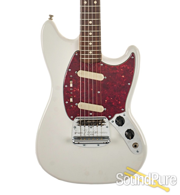 1965 Fender Mustang White Refinish Guitar #L90338 - Used — image 1