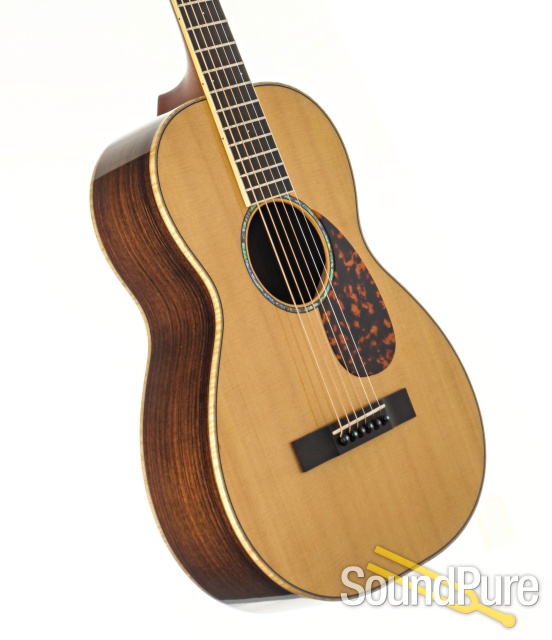 Larrivee P-09 Parlor Guitar #72355 - Used — image 2