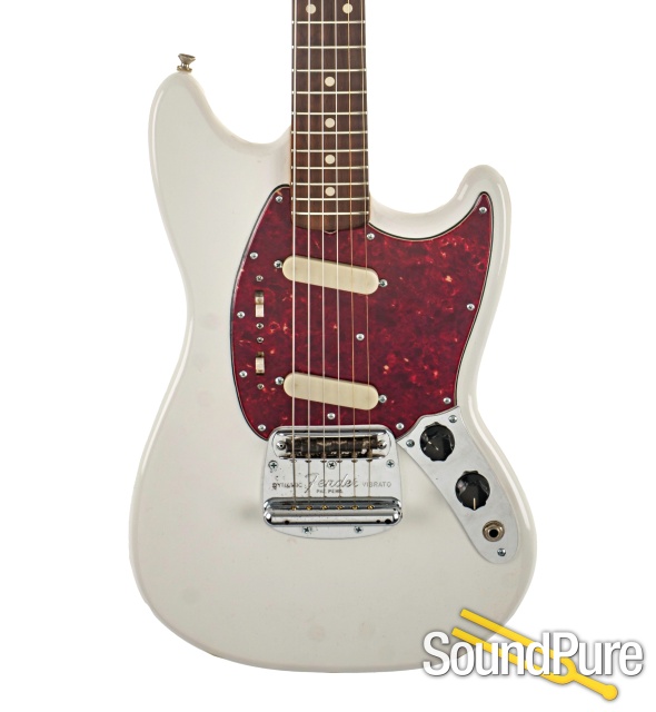 1965 Fender Mustang White Refinish Guitar #L90338 - Used — image 1