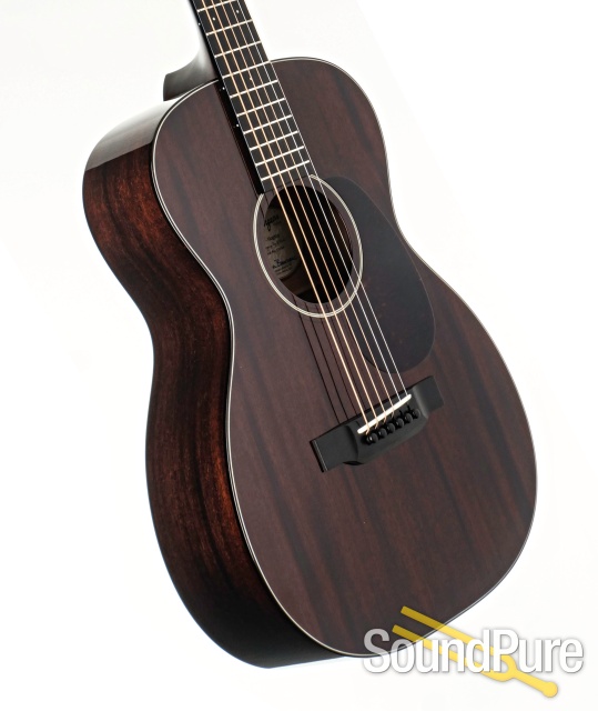 Bourgeois O Hogtop Acoustic Guitar #11096 — image 2