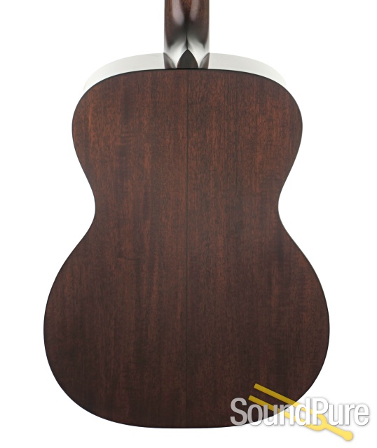 Bourgeois O Hogtop Acoustic Guitar #11096 — image 4