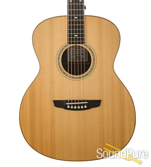 Goodall CJ German Spruce/4A Walnut Guitar #6779 - Used — image 1