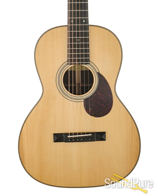 Eastman E20 OO Guitar #M2207360 - Used — image 1