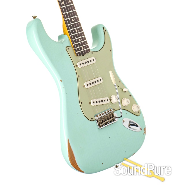 Fender Custom Shop '62 Relic Guitar #R120677 - Used — image 2