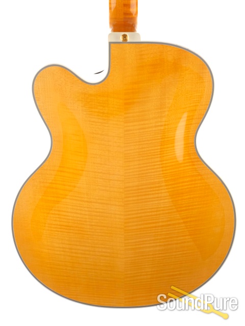 Benedetto/Guild Manhattan Archtop Guitar #16 - Used — image 2