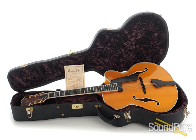 Benedetto/Guild Manhattan Archtop Guitar #16 - Used — image 9