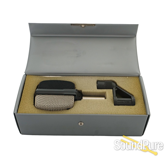 AKG Vintage D12 E Large Diaphram Dynamic Microphone - Used — image 2