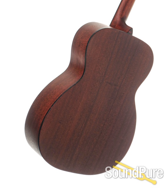 Eastman E1OM Guitar #M2524419 — image 3