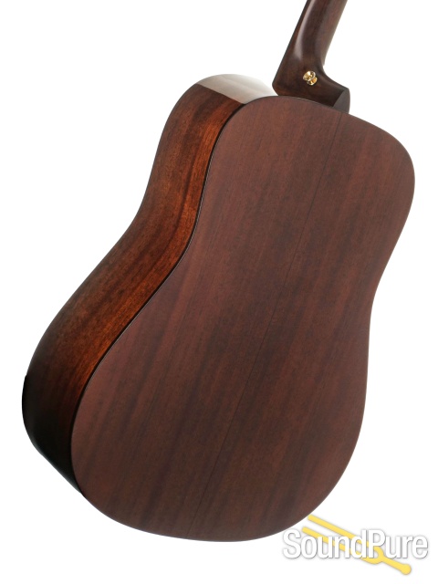 Martin Modern Deluxe D18 Guitar #2605880 - Used — image 3
