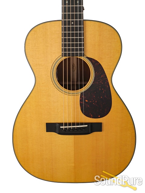Martin 0-18 Guitar #2122285 - Used — image 1