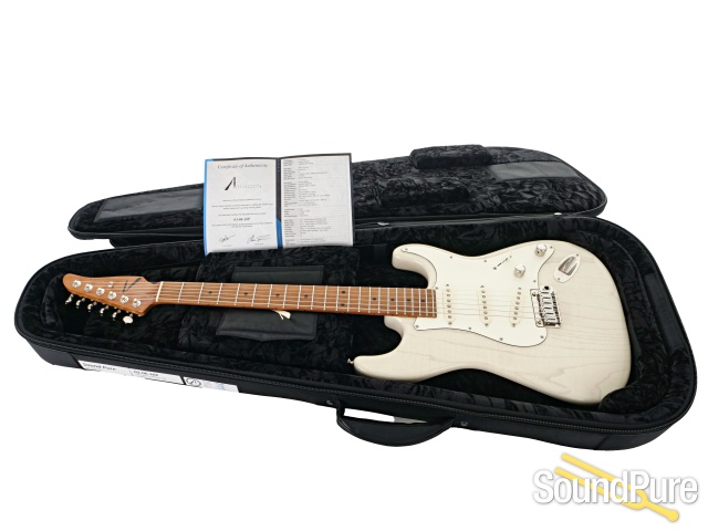 Anderson Icon Classic In-Distress TV White Guitar #03-06-26P — image 6