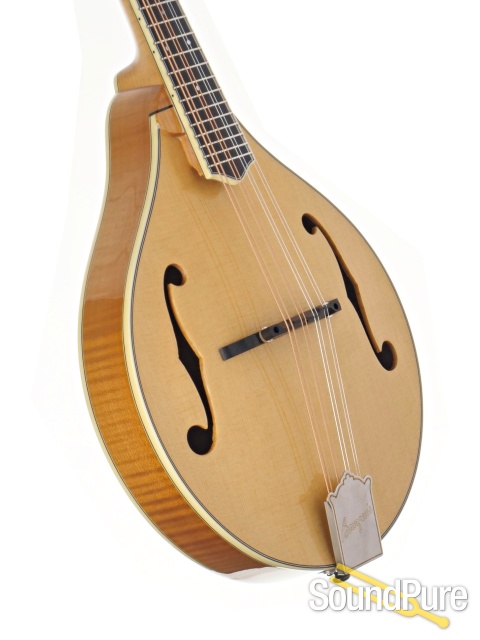 Bourgeois M5-A Mandolin #M0623106 — image 2