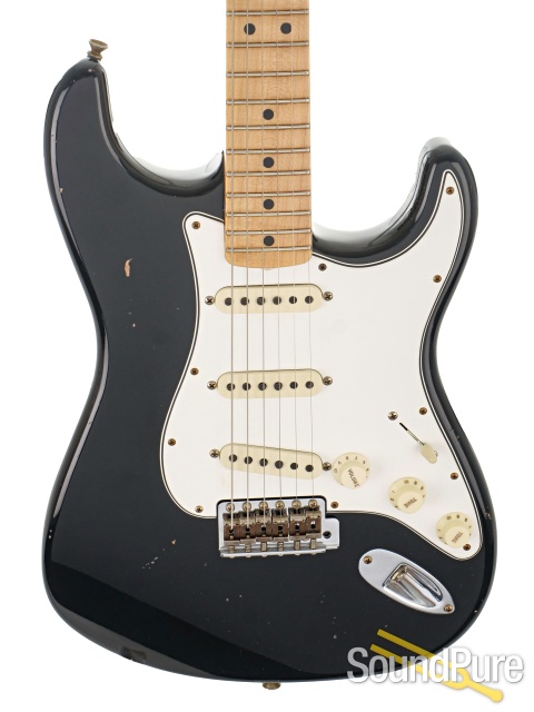 Fender CS LE '69 Black Stratocaster Guitar #CZ567108 - Used — image 1