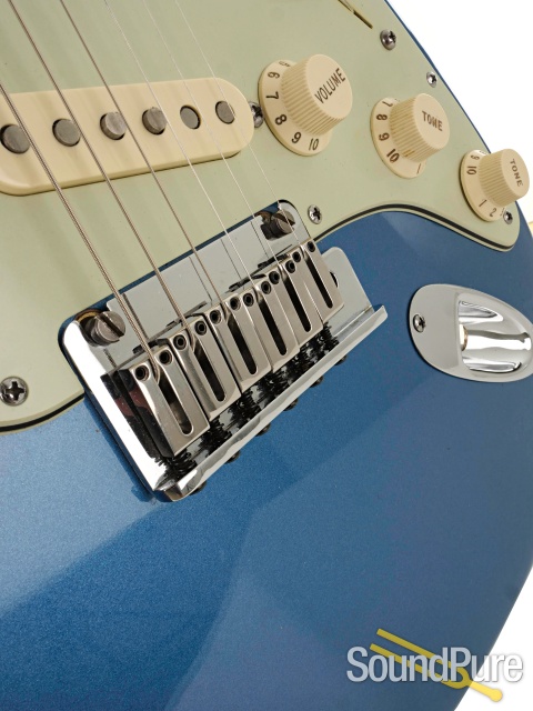Fender Custom Shop DLX Strat Guitar #R53993 - Used — image 8