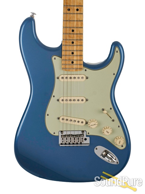 Fender Custom Shop DLX Strat Guitar #R53993 - Used
