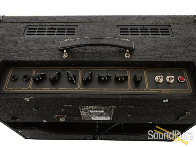 Vox AC-15 Combo Amp - Used — image 4