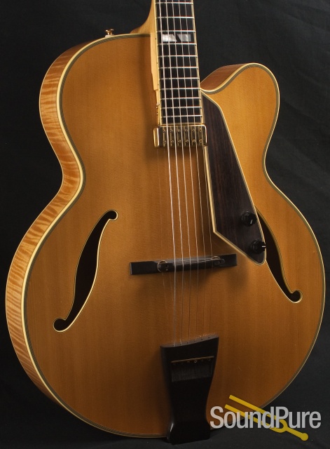 D'Aquisto New Yorker Electric Archtop Guitar Blonde- USED — image 2