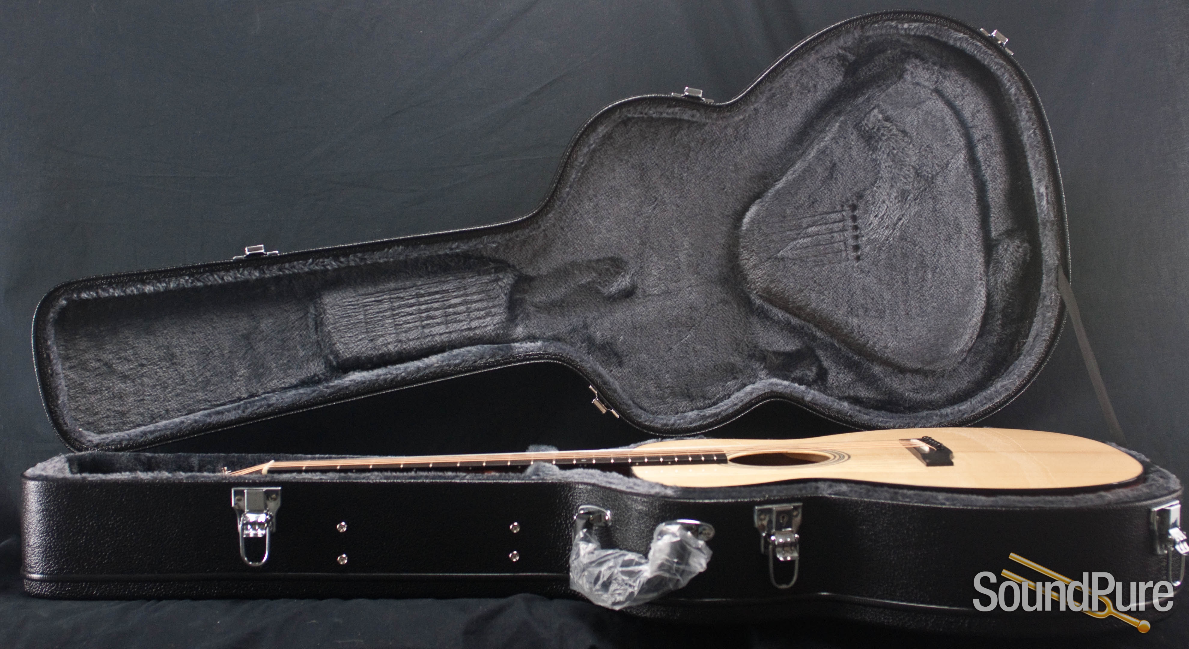 Eastman E10OM Adirondack/Mahogany Acoustic Guitar 124