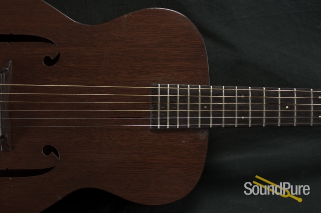 Martin 1935 Vintage R17 All-Mahogany 00 Archtop Guitar — image 11