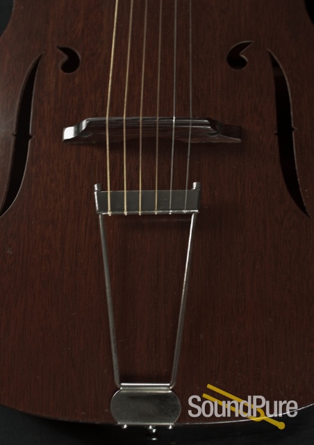 Martin 1935 Vintage R17 All-Mahogany 00 Archtop Guitar — image 13
