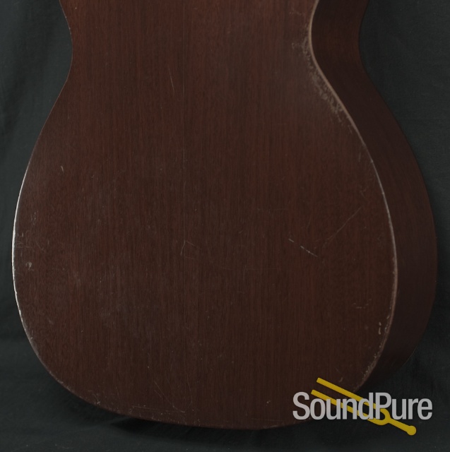 Martin 1935 Vintage R17 All-Mahogany 00 Archtop Guitar — image 15