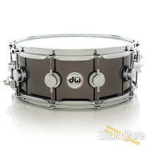 DW 5.5x14 Collectors Black Nickel over Brass Snare Drum DW 5.5x14 Collectors Black Nickel over Brass Snare Drum