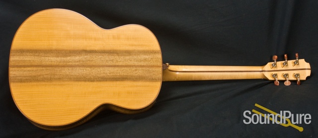 Lowden 2001 F-35 Cedar/Myrtle Jumbo Acoustic Guitar - Used — image 3